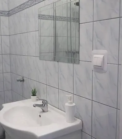 Old Town Apartment *